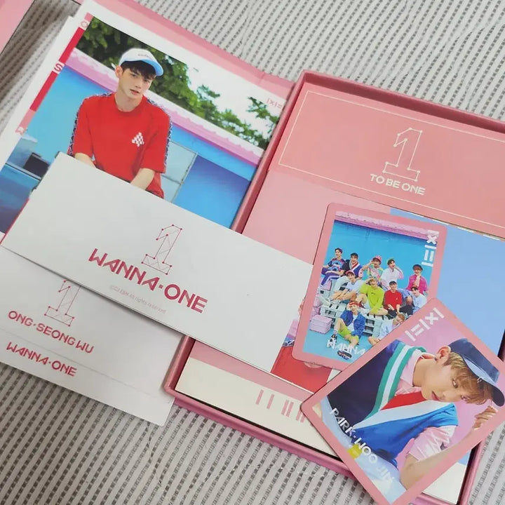 [BUNJANG] Wanna One To Be One Album Pink Version / 워너원 To Be One 앨범 핑크 ver.