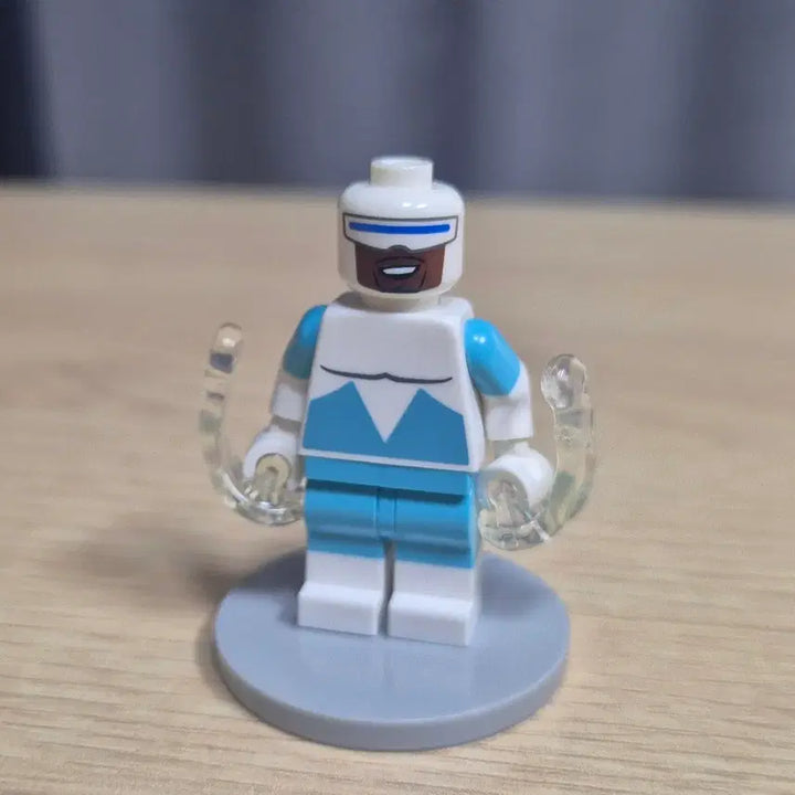 [BUNJANG] Lego Disney The Incredibles 2 Frozone Minifigure / 레고 디즈니2 인크레더블 프로존 미니피규어