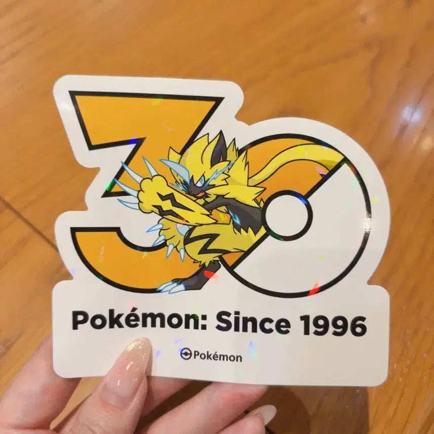 [BUNJANG] Zeraora Pokemon 30th Anniversary Holo Sticker / 제라오라 포켓몬 30주년 스티커