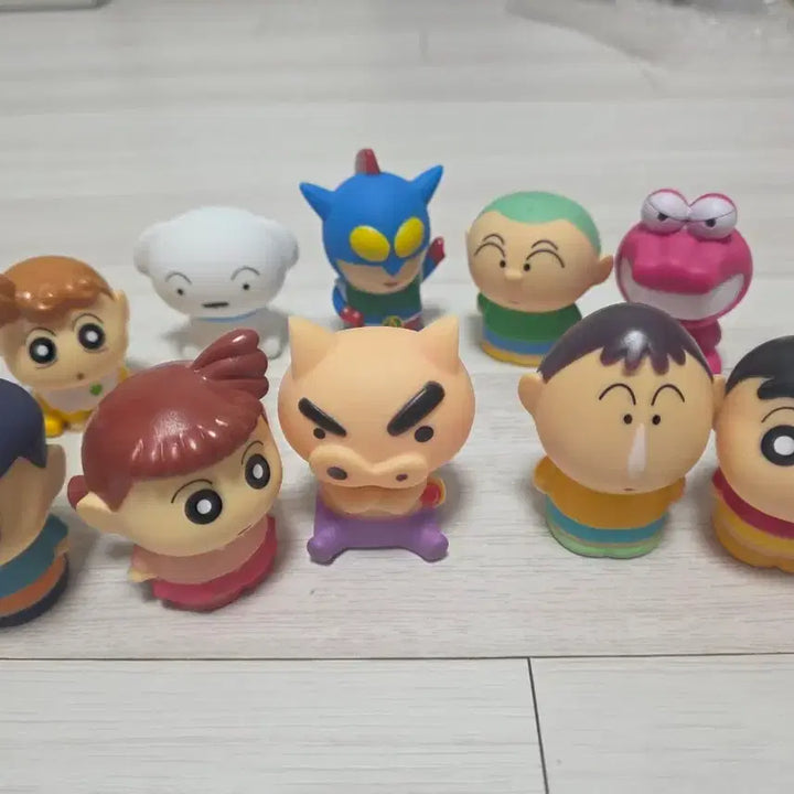 [BUNJANG] Crayon Shin-chan Finger Figure Bundle Set / 짱구