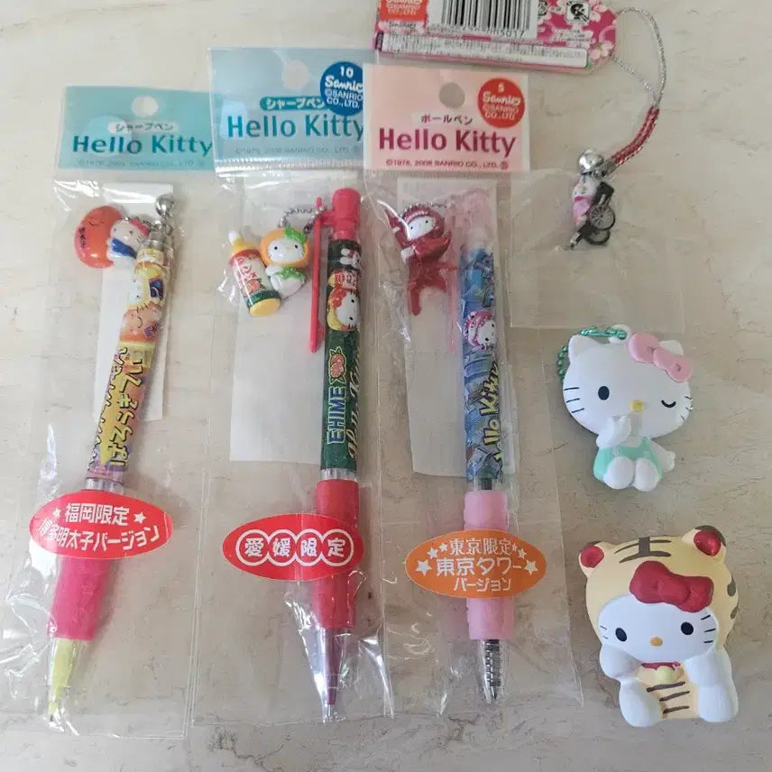 [BUNJANG] Hello Kitty Classic Set: Mentaiko, Juice, Tokyo Tower, Rickshaw, Kimono Ballpoint Pens &amp; Strap / 헬로키티 고전 세트 명란 주스 도쿄타워 기모노인력거 샤프 볼펜 스트랩