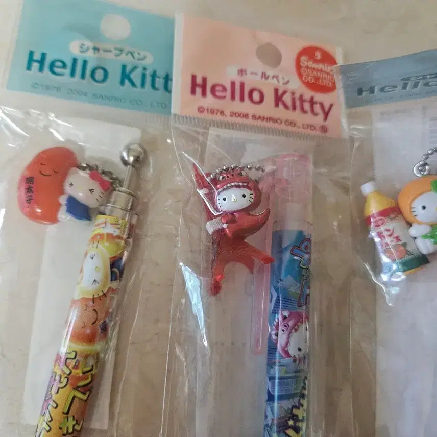 [BUNJANG] Hello Kitty Classic Set: Mentaiko, Juice, Tokyo Tower, Rickshaw, Kimono Ballpoint Pens &amp; Strap / 헬로키티 고전 세트 명란 주스 도쿄타워 기모노인력거 샤프 볼펜 스트랩