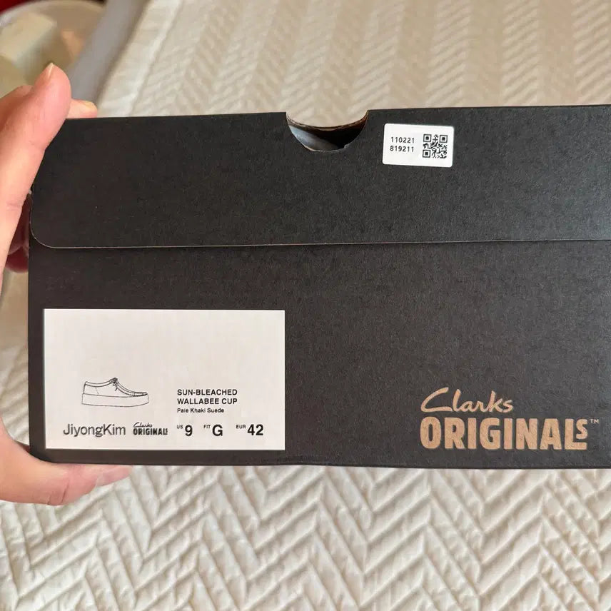[BUNJANG] JiyongKim x Clarks Wallabee Khaki (US 9) / [US9] 지용킴 x 클락스 왈라비 카키