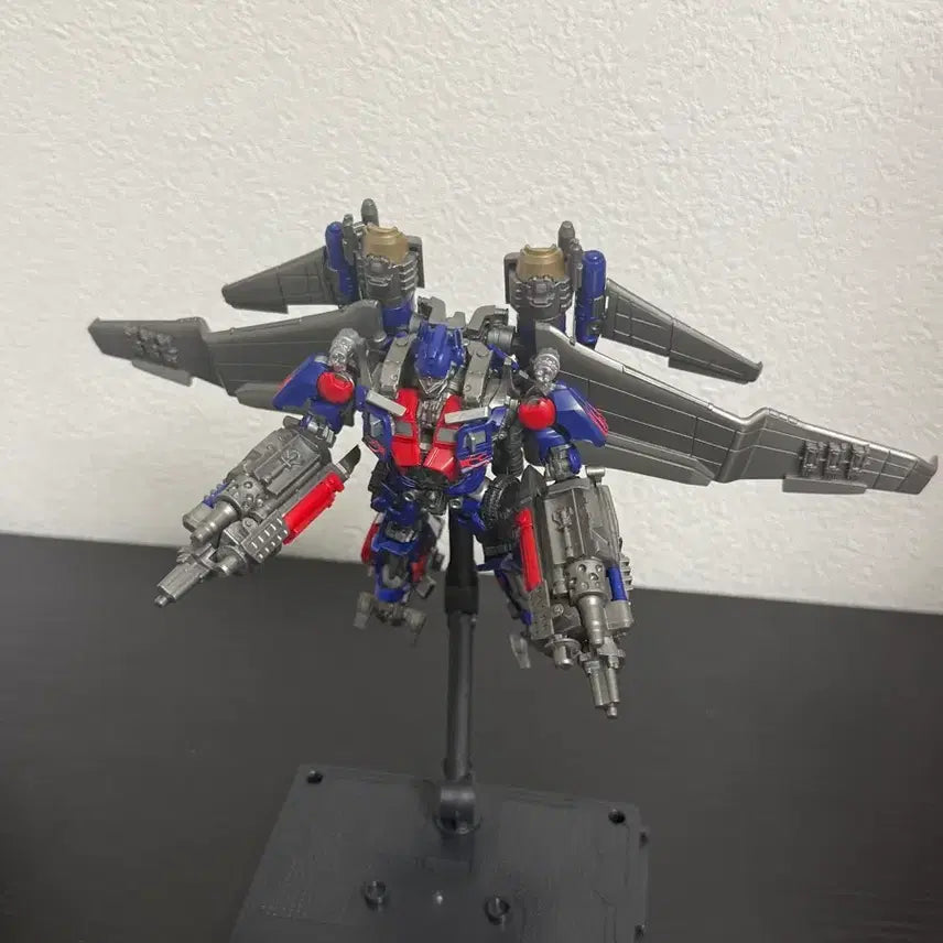 [BUNJANG] Roblox Jetwing Optimus Figure / 블로키 제트윙 옵티머스