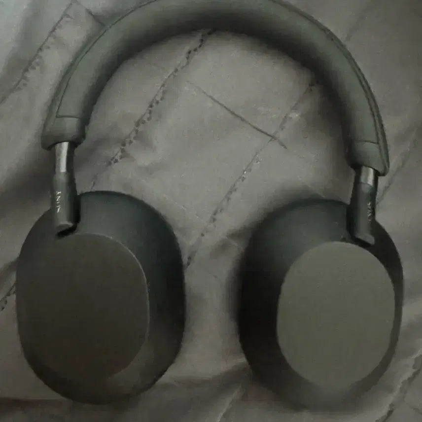 [BUNJANG] Sony WH-1000XM5 Headphones with Case / 소니 wh-1000xm5 블랙 헤드폰 케이스 포함