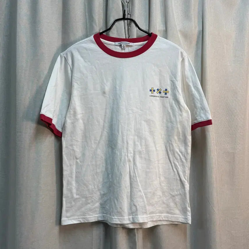 [BUNJANG] TXT Ringer Short-Sleeve T-Shirt (White/Red) / [M] 투모로우바이투게더 링거 반팔 티셔츠 TOMORROW