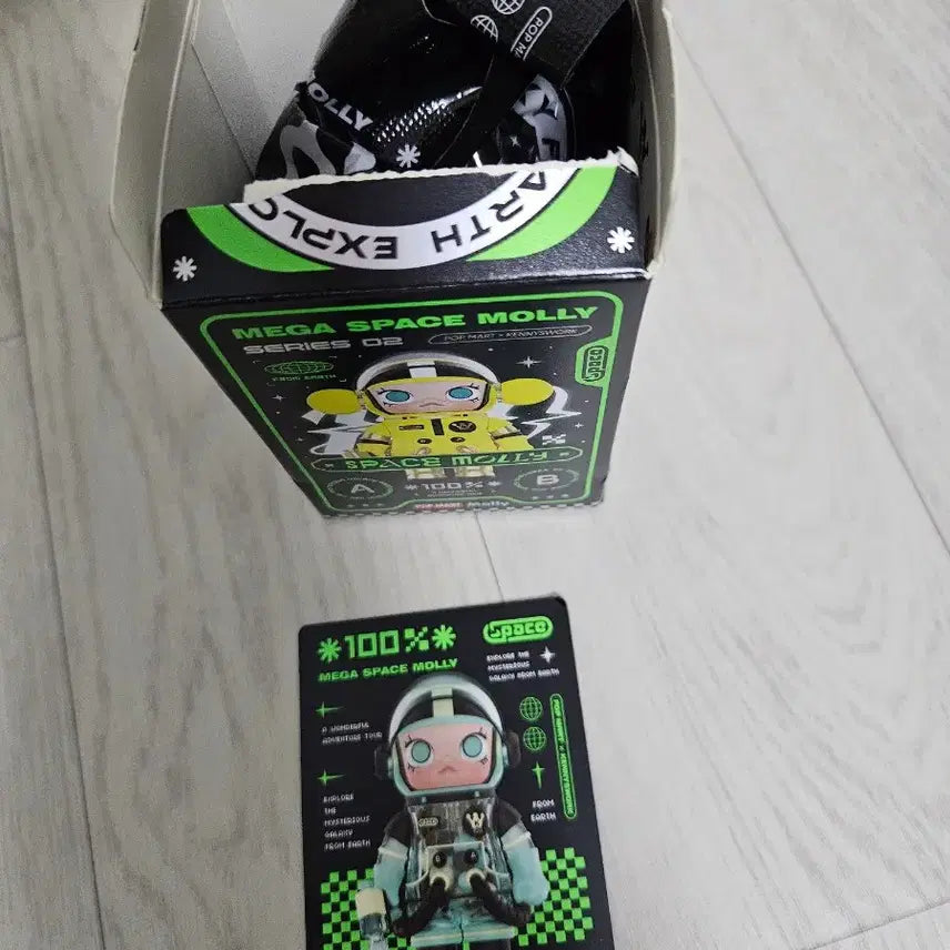 [BUNJANG] Pop Mart Mega Space Molly Series 2 Mint Chocolate Vinyl Sealed / 팝마트 메가 스페이스몰리 2탄 민트초코 비닐미개봉 새상품