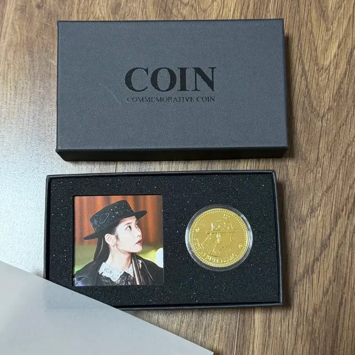 [BUNJANG] IU Lilac Commemorative Coin Type A / 아이유 라일락 기념주화 코인 A타입