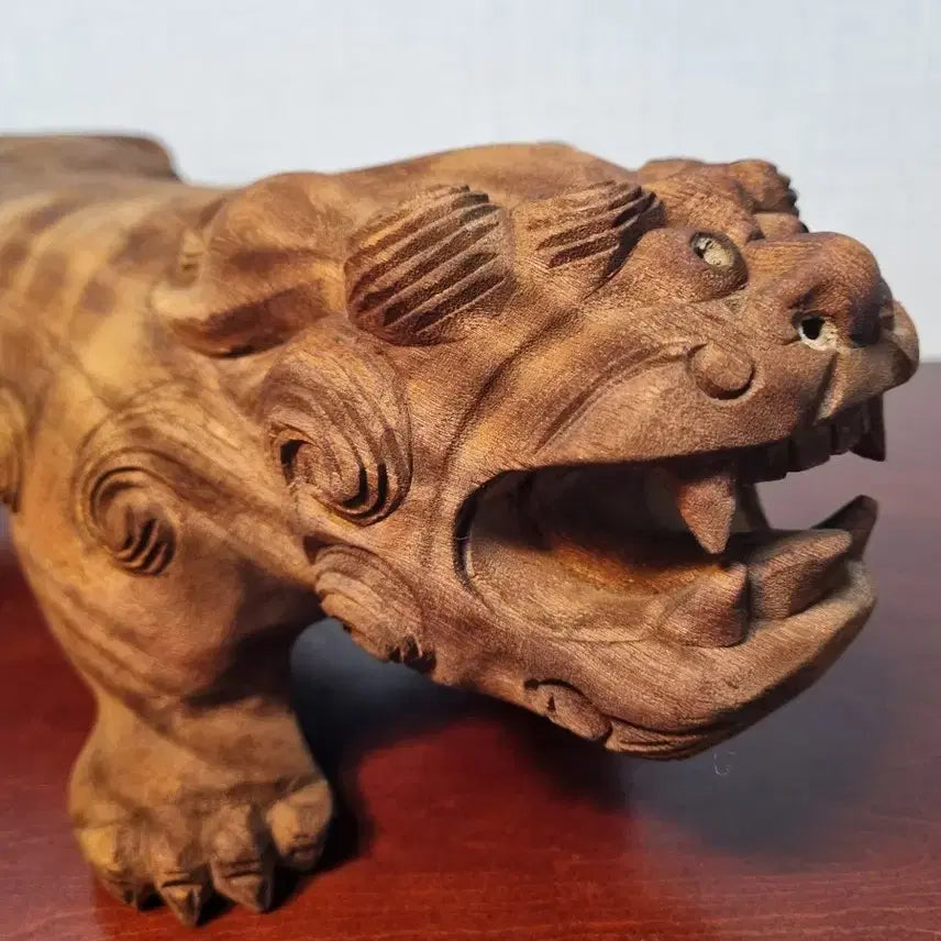 [BUNJANG] Antique Wooden Haetae Statue (Guardian Lion) - Functional Pedestal/Cushion / 오래된 해태 나무 조각상 (좌대 또는 목침으로 사용 추정)