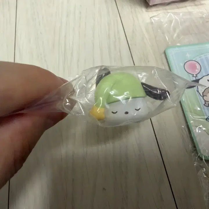 [BUNJANG] Zzoton x Sanrio POCHACCO Figure / zzoton x 산리오 취침 전 준비 포차코피규어