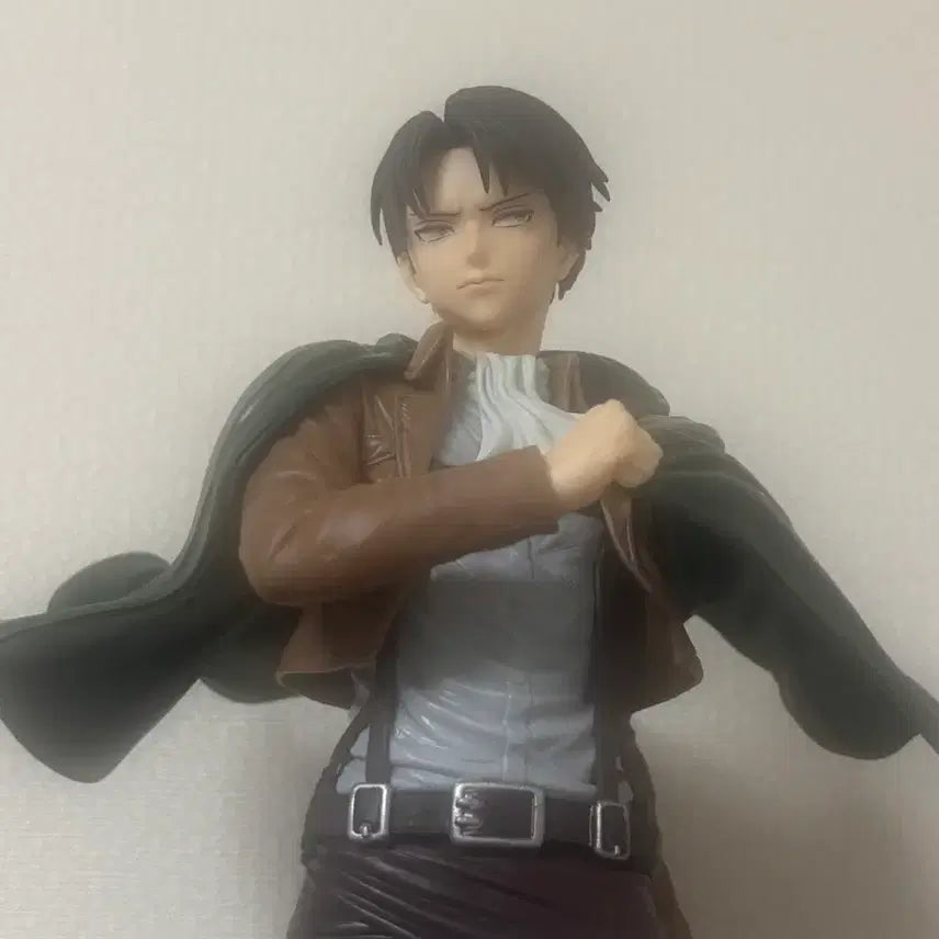 [BUNJANG] Attack on Titan Levi Grandista Figure / 진격의 거인 리바이 그란디스타 피규어 판매