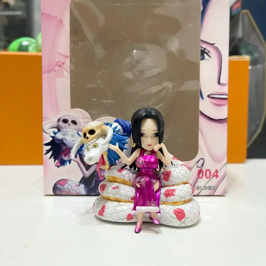 [BUNJANG] One Piece Boa Hancock World Collectable Figure (Replica) / 원피스 보아핸콕 월콜라인 가품 판매합니다