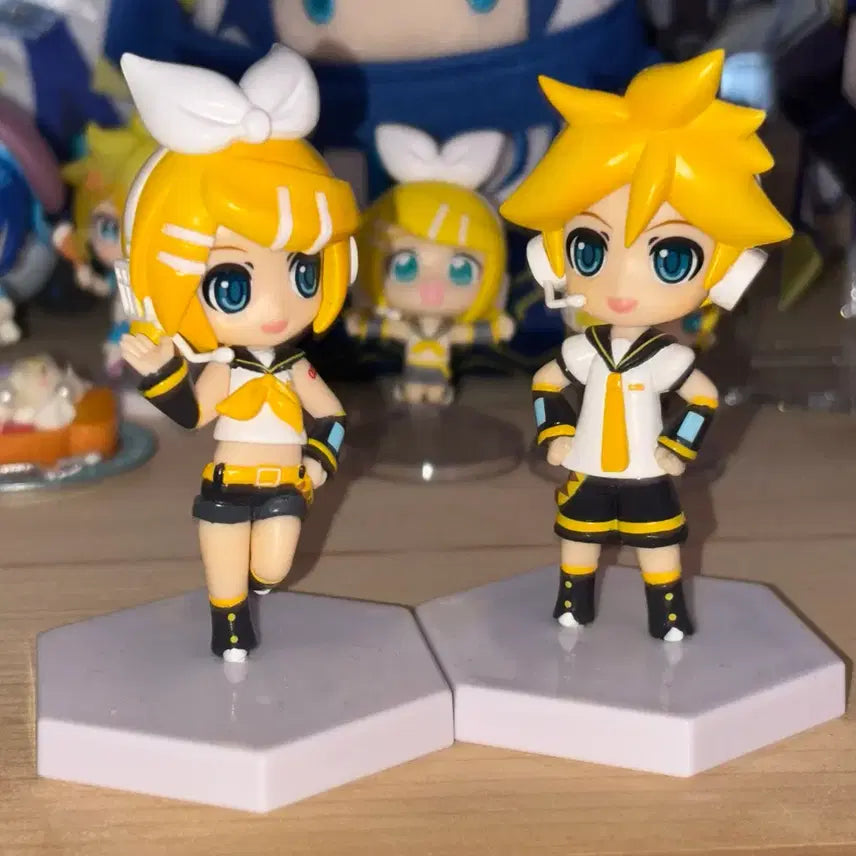 [BUNJANG] Vocaloid Kagamine Rin Len Classic Figure Bundle Set / 일괄) 보컬로이드 고전 피규어 카가미네 린렌
