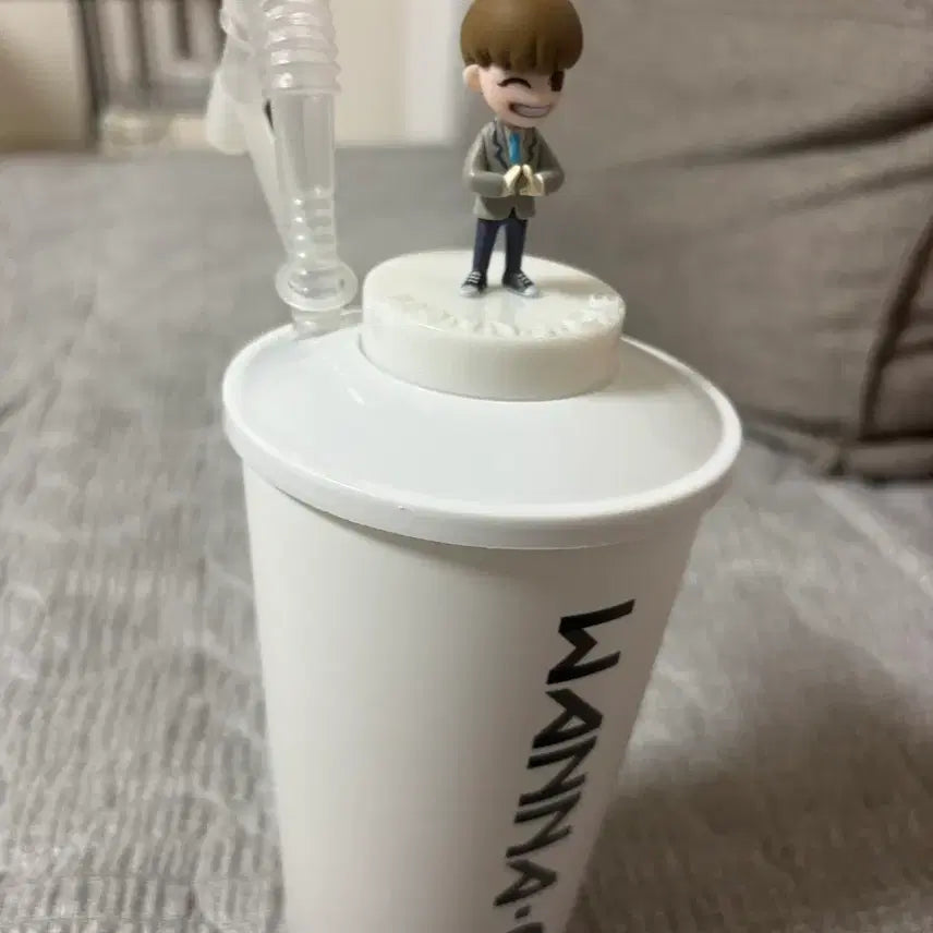 [BUNJANG] Wanna One Park Jihoon Figure Cold Cup (Unused) / 워너원 박지훈 피규어컵 콜드컵(미사용)