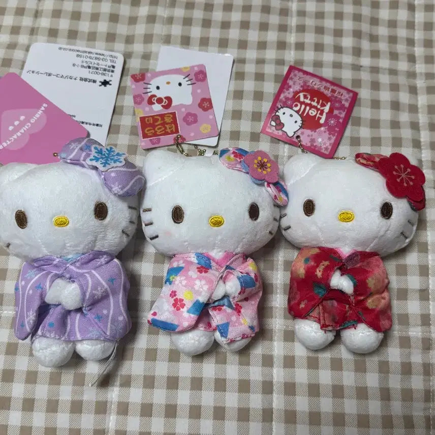 [BUNJANG] Kimono Hello Kitty Plush / (일괄) 기모노 헬로키티 팝니다