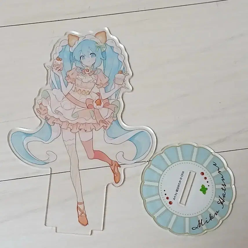 [BUNJANG] Hatsune Miku Acrylic Stand / 하츠네 미쿠 아크릴 스탠드 (배송비 포함 가격)