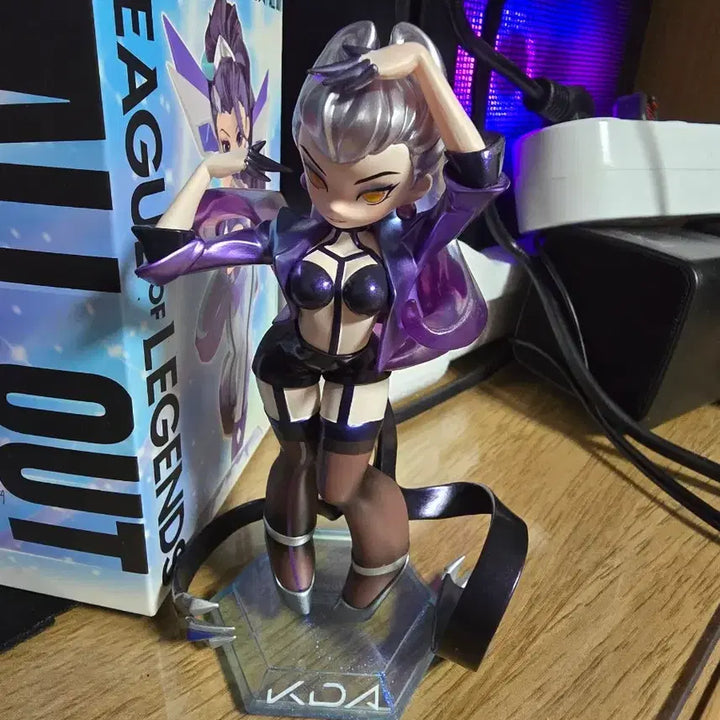 [BUNJANG] League of Legends K/DA Evelynn POP MART Figure / 리그오브레전드 K/DA 이블린 피규어 팝마트
