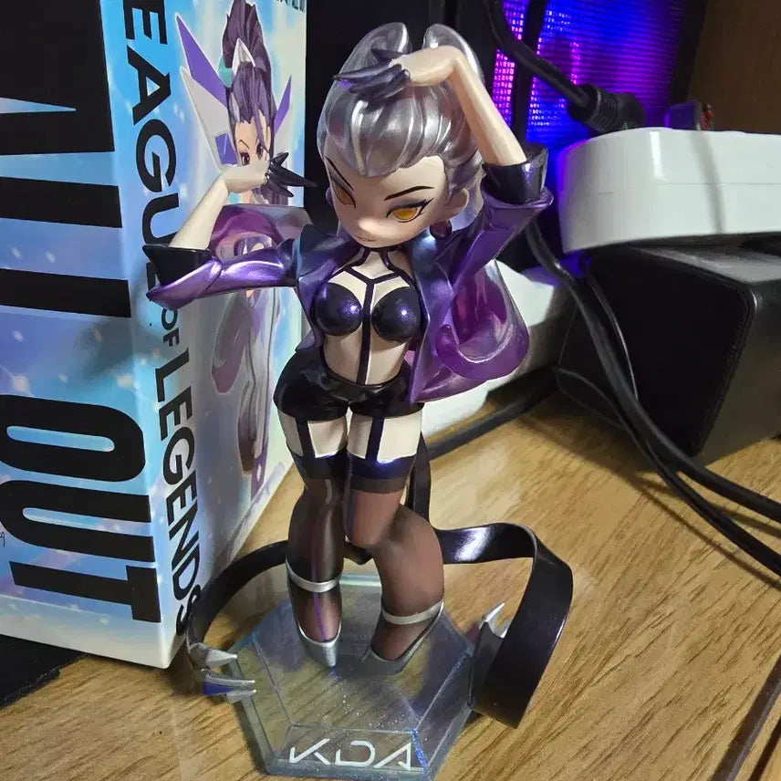 [BUNJANG] League of Legends K/DA Evelynn POP MART Figure / 리그오브레전드 K/DA 이블린 피규어 팝마트