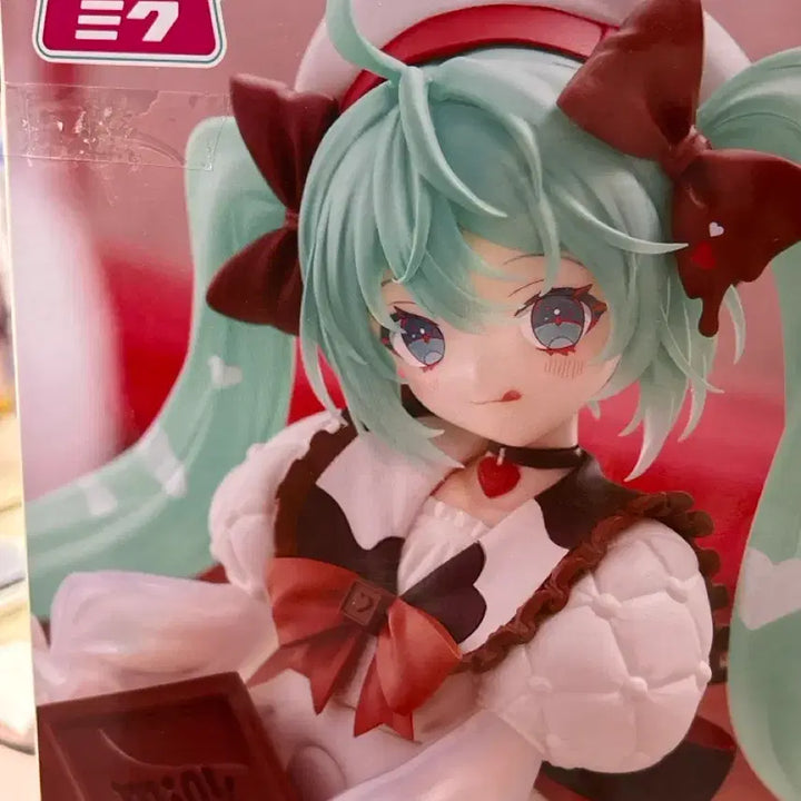 [BUNJANG] Hatsune Miku Chocolate Figure / 하츠네 미쿠 상품 피규어 티롤 초콜릿 우유 판매해요!