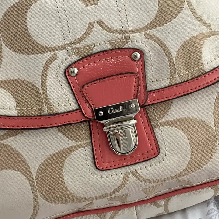 [BUNJANG] Coach Himitsu Gyaru Pink Ivory Buckle Shoulder Bag / 코치 Coach 히메갸루 핑크 아이보리 버클 숄더백