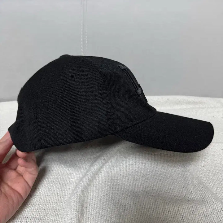 [BUNJANG] LA Black Logo Ball Cap / LA 블랙 볼캡