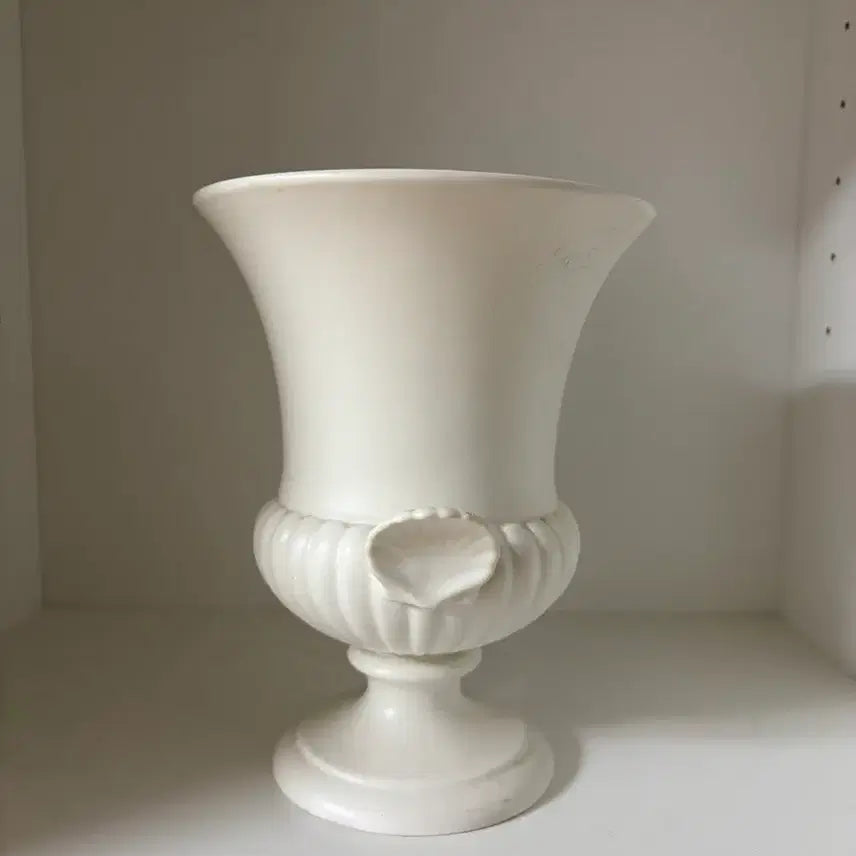 [BUNJANG] Vintage Wedgwood Shell Handle Vase / 빈티지 웨지우드 쉘 핸들 화병 베이스