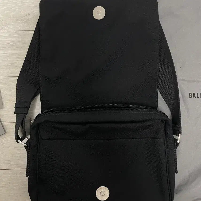 [BUNJANG] Balenciaga Crossbody Messenger Bag Black / 발렌시아가 (BALENCIAGA) 크로스백&amp;메신저백 블랙