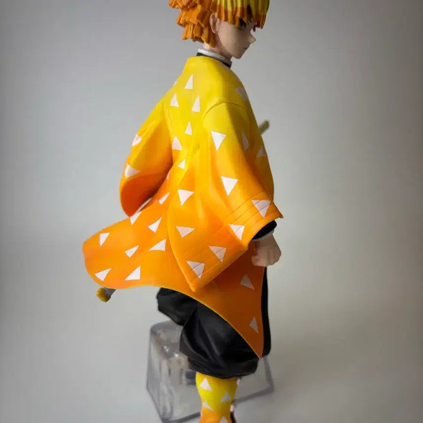 [BUNJANG] Demon Slayer Zenitsu A Prize Figure (Opened, Excellent Condition) / [개봉양품] 귀멸의칼날 젠이츠 A상