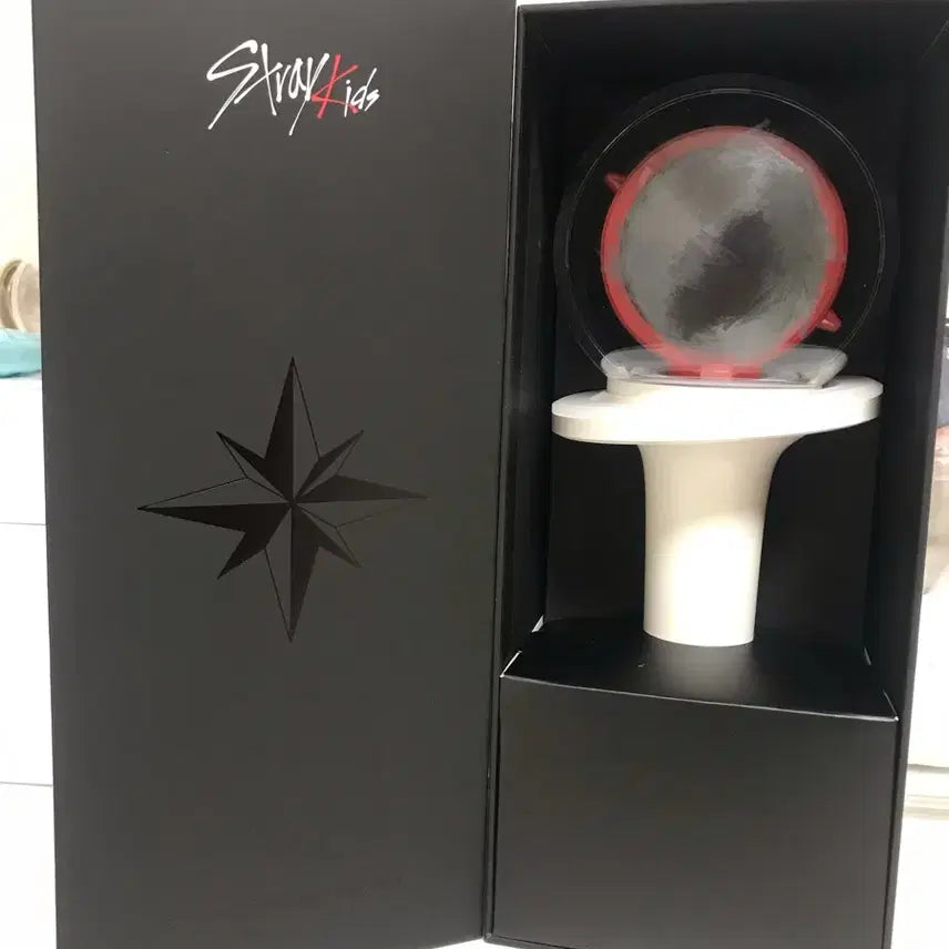 [BUNJANG] Stray Kids Official Light Stick Ver.2 / 스트레이키즈 스키즈 응원봉 ver.2 뉴침봉 양도