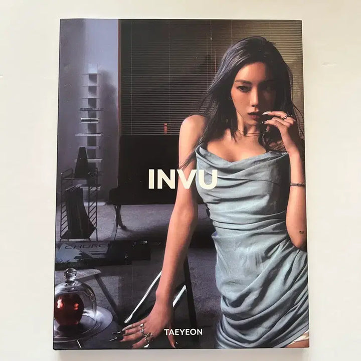 [BUNJANG] Taeyeon INVU ENVI Ver. Limited Edition Album / 태연 - INVU [ENVY Ver.][한정판]