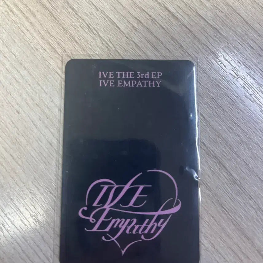 [BUNJANG] IVE Jang Wonyoung EMpathy Photocard / 장원영 엠파시 포카 팔아요