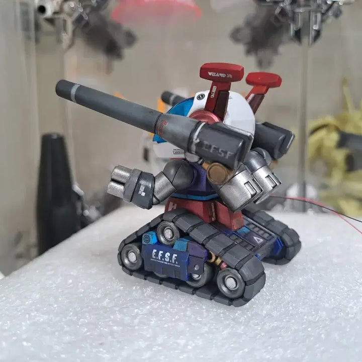 [BUNJANG] Custom Painted SD Guntank Model with LED Lighting / 프라모델 SD 건탱크 풀도색, LED 개수작 팝니다