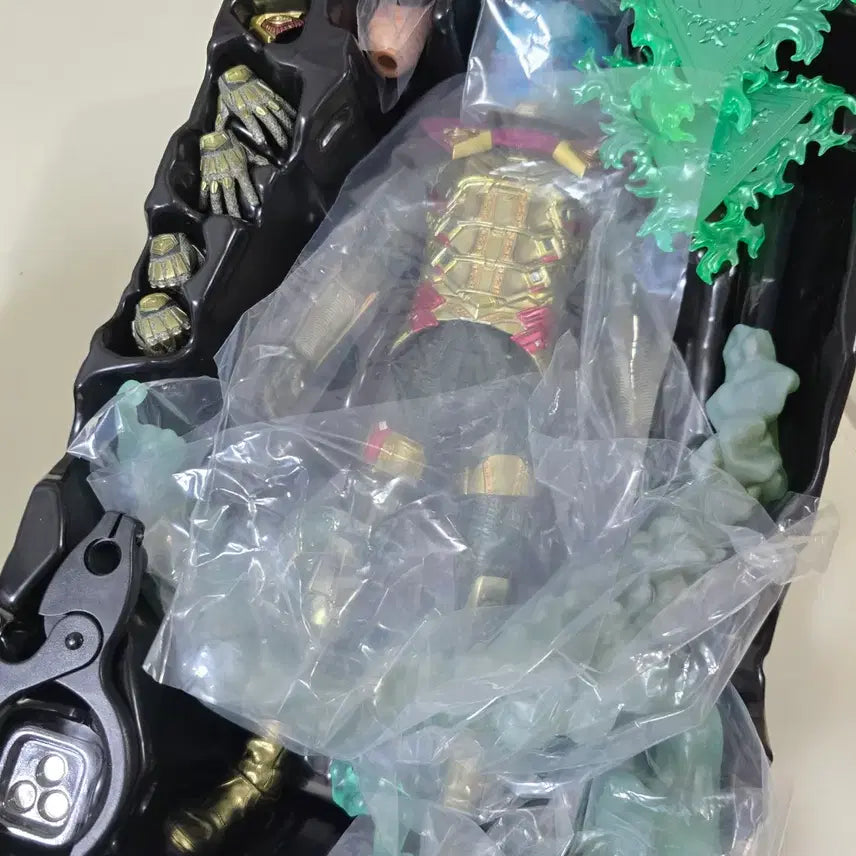 [BUNJANG] Hot Toys Mysterio Unsealed Figure / 핫토이 미스테리오 개봉품 판매