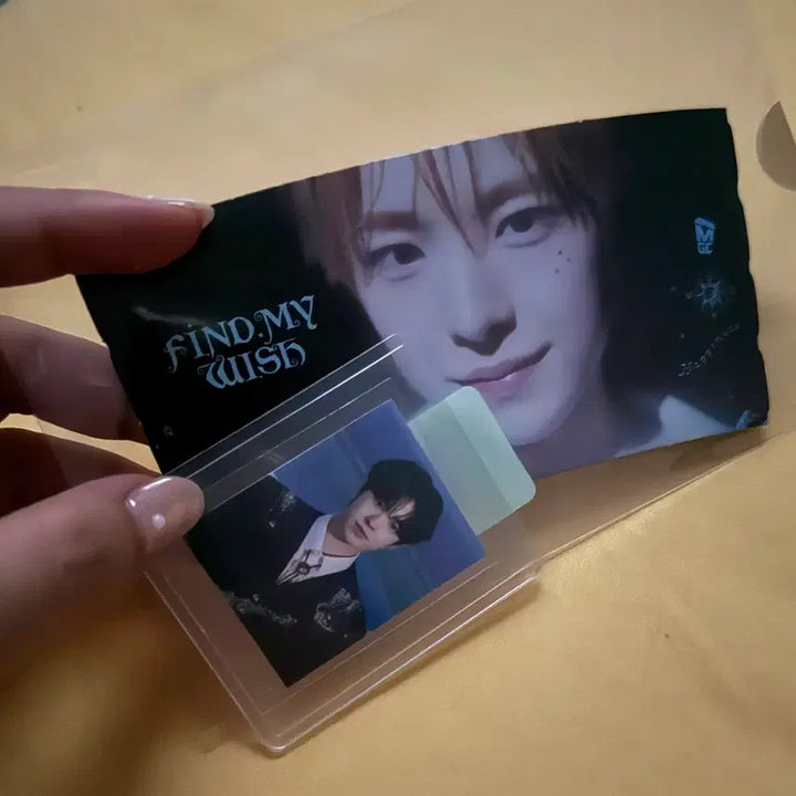 [BUNJANG] Yuushi A3 Frame / 유우시 액자(A3)(덤은 메가컵홀더+사진)
