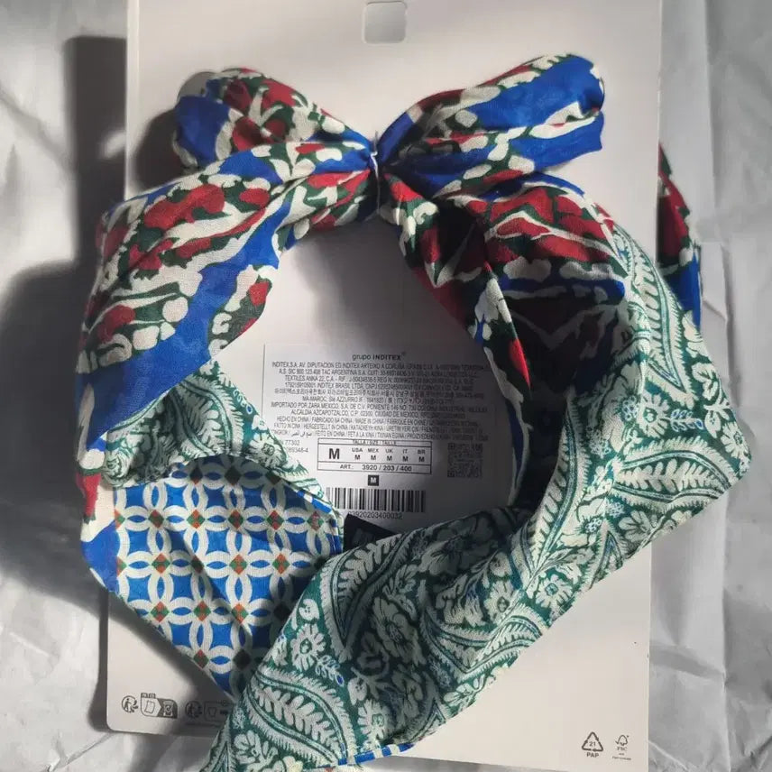[BUNJANG] Zara Tile Print Scarf (Worn by Jin of BTS) / zara 타일프린트 스카프 (bts진 착용 모델)