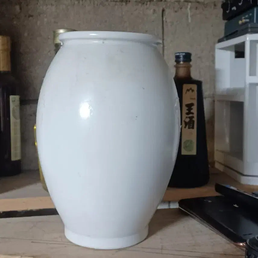 [BUNJANG] Ho San Ahn Dong Oh (1919-1989) Celadon Vase / 호산 안동오1919~1989) 선생의 작품   높이22
