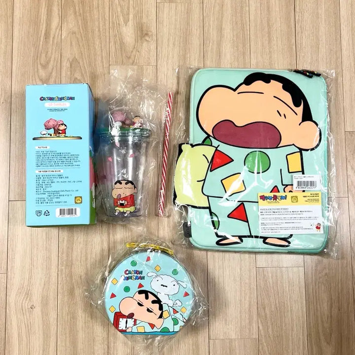 [BUNJANG] Crayon Shin-chan Ice Tumbler, Laptop Pouch, Tin Case Set / [새상품]짱구굿즈 짱구 아이스텀블러 노트북파우치 틴케이스