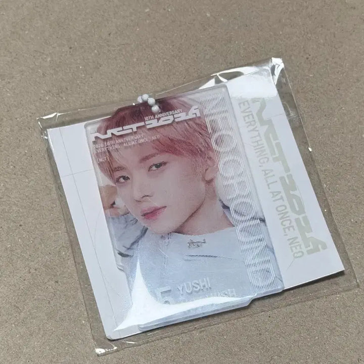 [BUNJANG] NCT NEO CITY: THE ORIGIN YUUSHI Lenticular Acrylic Keyring / 엔시티 네오그라운드 팝업 유우시 렌티큘러 아크릴 키링