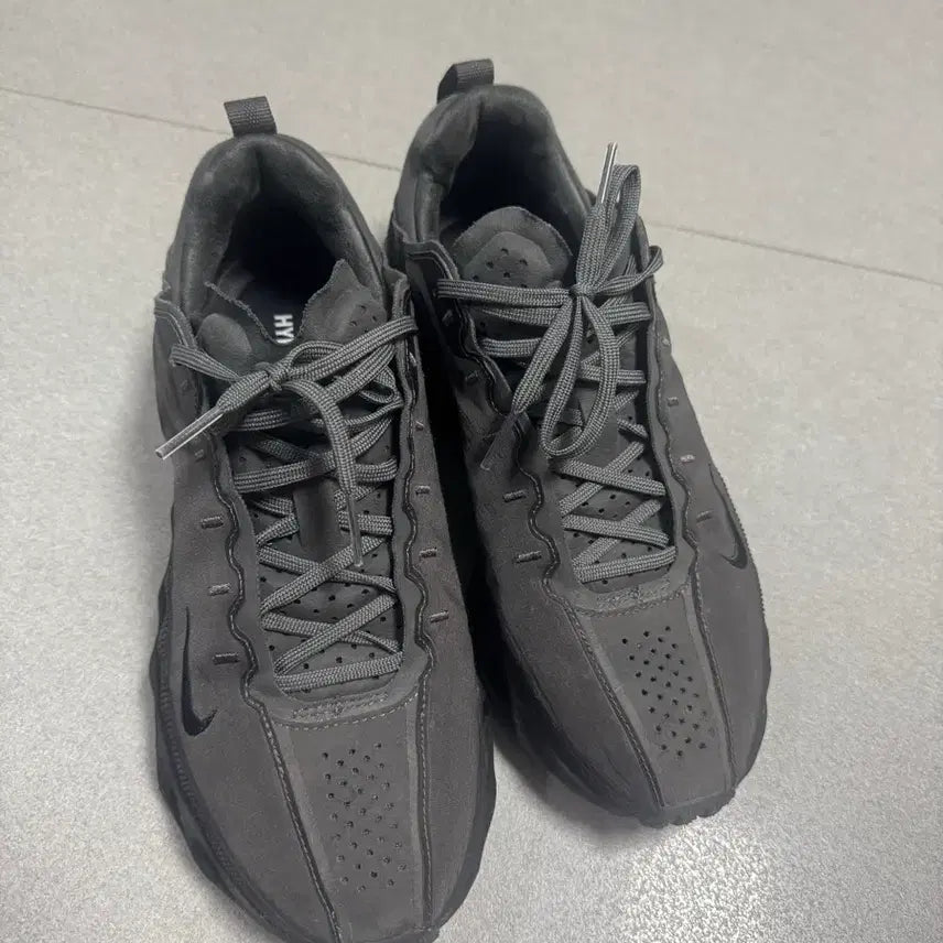 [BUNJANG] Nike x Hyein Seo Ava Rover Black Sneakers (265mm) / 나이키 x 혜인 서 아바 로버 블랙 265