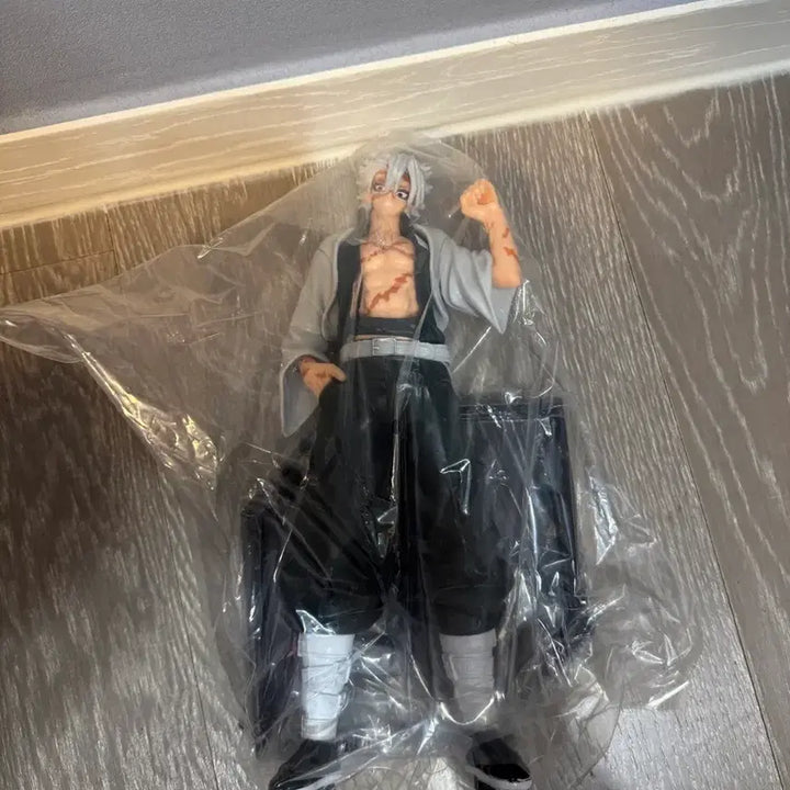 [BUNJANG] Demon Slayer Sanemi Shinazugawa Figure (Unsealed) / 귀멸의 칼날 시나즈가와 사네미 피규어