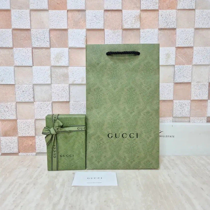 [BUNJANG] Gucci Full Set - Box, Shopping Bag, Ribbon, Booklet / [정품]구찌 박스+쇼핑백+리본+북렛 풀구성품,구찌 쇼핑백,구찌 지갑,구찌