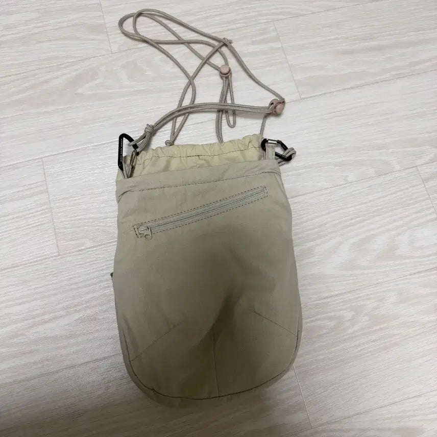 [BUNJANG] Sansan Gear Buried Crossbody Bag Beige / 산산기어 베리드 크로스백 베이지
