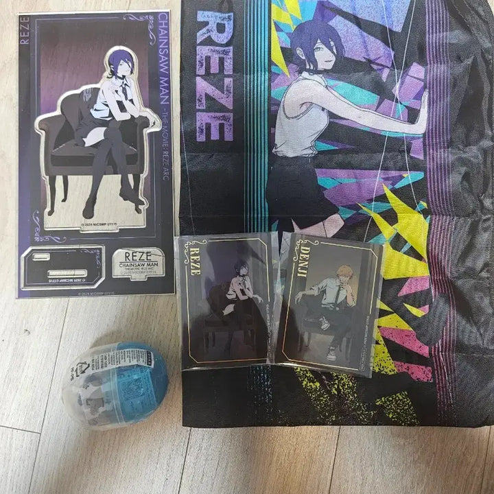 [BUNJANG] Chainsaw Man Plaza Reze Acrylic Standee &amp; Merchandise Bundle / 체인소맨 플라자 아크릴 레제 및 굿즈