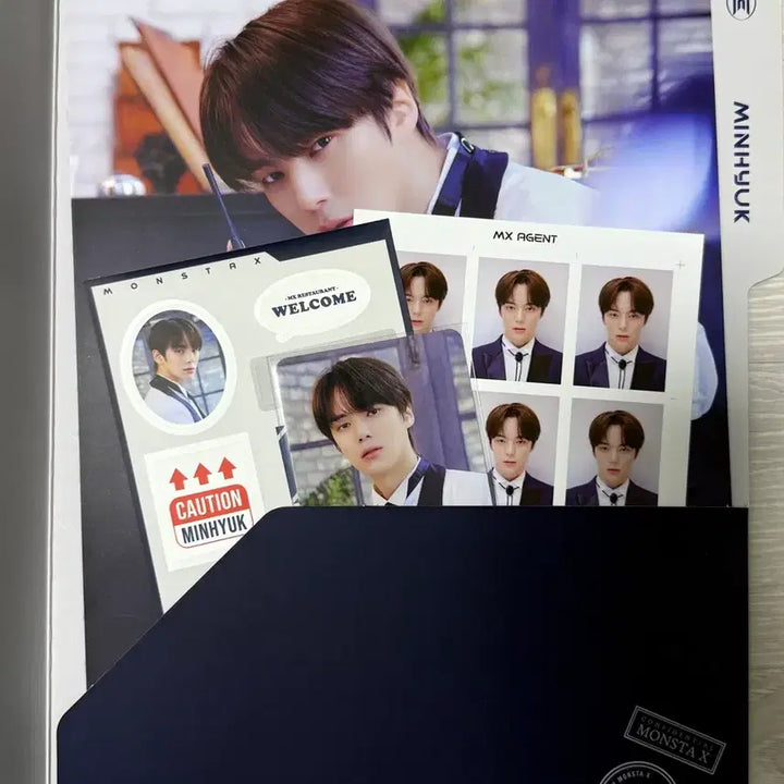 [BUNJANG] MONSTA X 2022 6th Fancon MX Agent Photo Kit - Minhyuk / 몬스타엑스 2022 6기 팬콘 MX AGENT 포토 키트 - 민혁