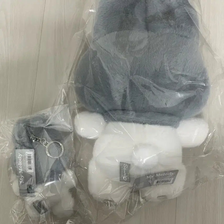 [BUNJANG] Sanrio My Melody Monotone Plush Set (25cm Doll + 13cm Keychain) / (세트) 산리오 모노톤 흑백 마이멜로디 25cm 13cm 인형 키링