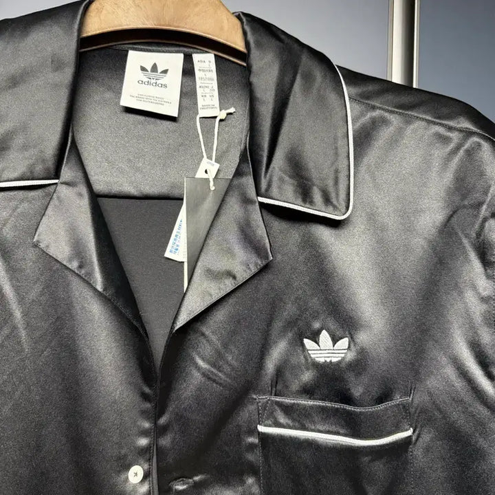 [BUNJANG] Adidas Originals Authentic Short Sleeve Jacket Black L / 아디다스 오리지널 정품 반팔 자켓 블랙 L 새제품