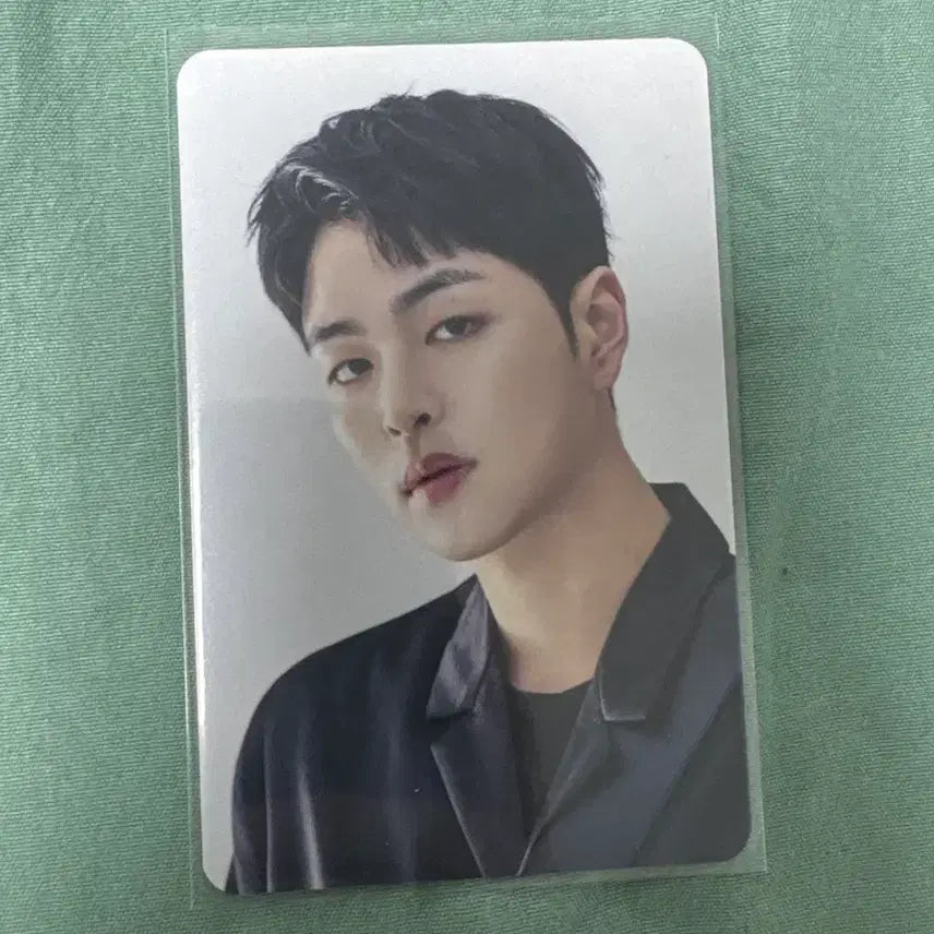[BUNJANG] iKON Koo Junhoe TAKE OFF Photocard / TAKE OFF 구준회 트레이딩 포토카드 포카 / iKON