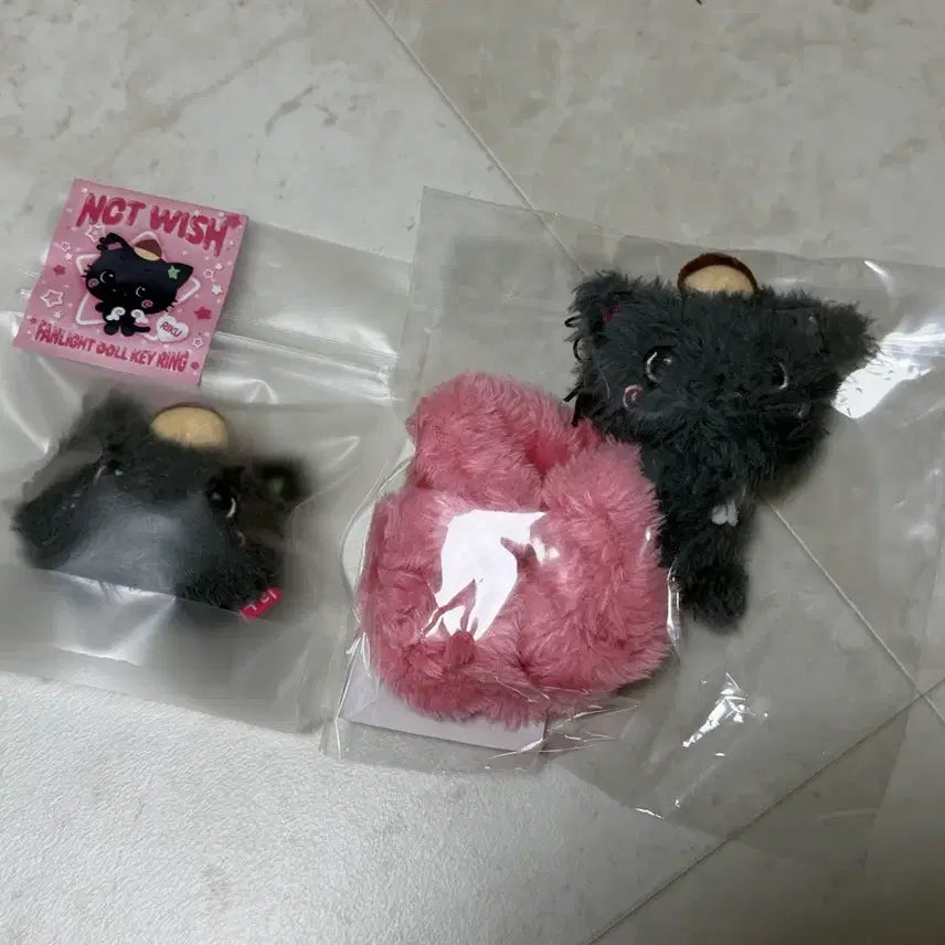 [BUNJANG] NCT WISH Riku Kuri Scrunchie &amp; Keyring Doll Bundle Set (Unsealed) / (미개봉) 엔시티 위시 리쿠 쿠리 스크런치 키링돌 얼굴키링 일괄 riku