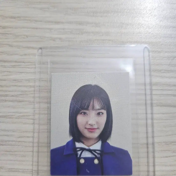 [BUNJANG] fromis_9 Lee Saerom Proof Photo / 프로미스나인 투하트 이새롬 증명사진