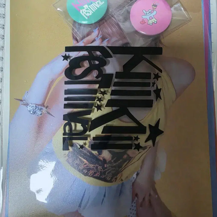 [BUNJANG] Kiiikiii Fancon Ticket Zone Gift Membership Photocard / 키키 팬콘서트 티키존 기프트 kiiikiii 멤버십